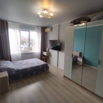 Продается 1-комнатная квартира, 37,4 м²
