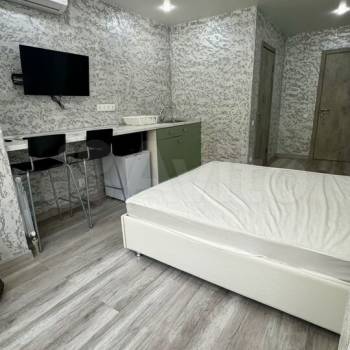 Продается Многокомнатная квартира, 77 м²