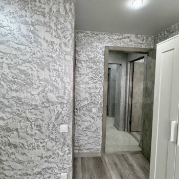 Продается Многокомнатная квартира, 77 м²