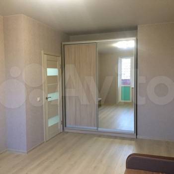 Сдается 1-комнатная квартира, 38 м²