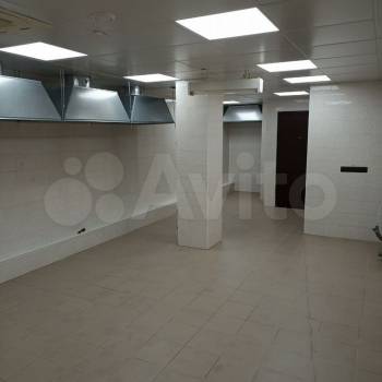 Сдается Нежилое помещение, 200 м²