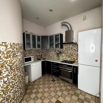 Продается 3-х комнатная квартира, 140 м²