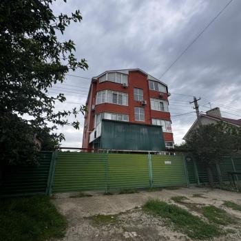 Продается 3-х комнатная квартира, 140 м²