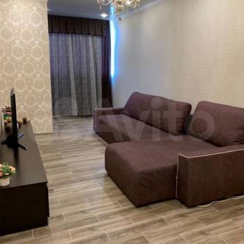 Сдается 1-комнатная квартира, 42 м²