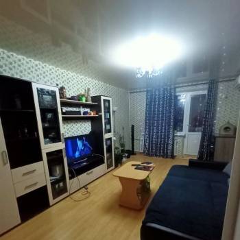 Продается Многокомнатная квартира, 75 м²