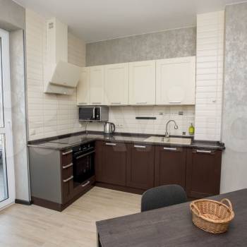 Сдается 1-комнатная квартира, 46 м²