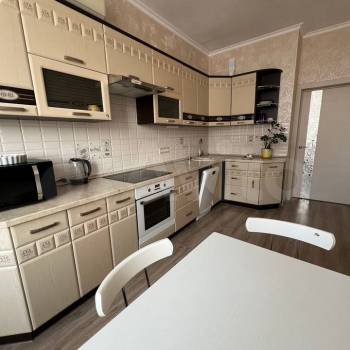 Сдается 2-х комнатная квартира, 69 м²