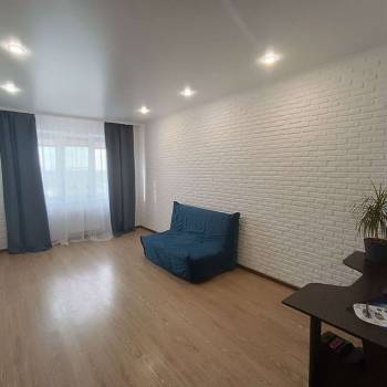 Продается 1-комнатная квартира, 50 м²