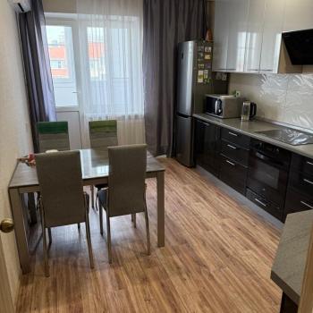 Сдается 2-х комнатная квартира, 63 м²