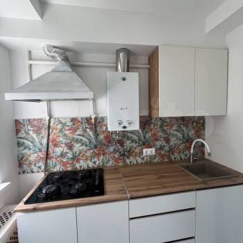 Продается 1-комнатная квартира, 32 м²