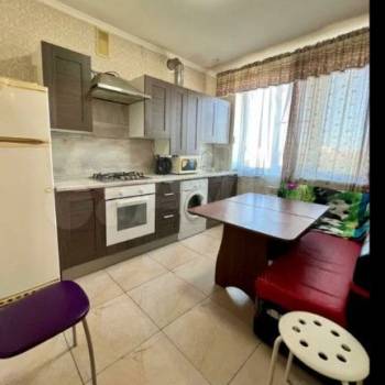 Продается 1-комнатная квартира, 33 м²