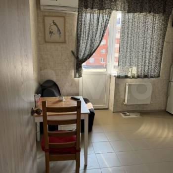 Сдается 1-комнатная квартира, 35 м²