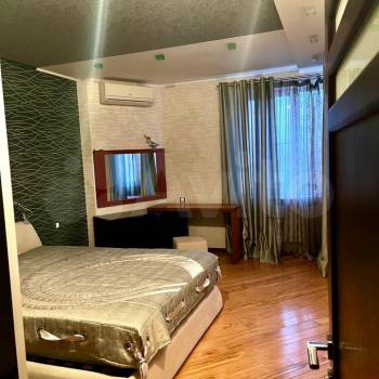 Сдается Многокомнатная квартира, 98 м²