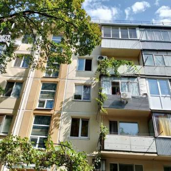 Продается Многокомнатная квартира, 77,2 м²