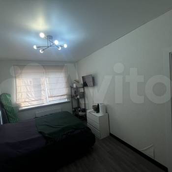 Продается 1-комнатная квартира, 49,7 м²