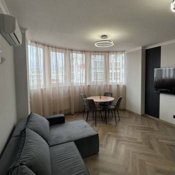 Сдается 1-комнатная квартира, 53 м²