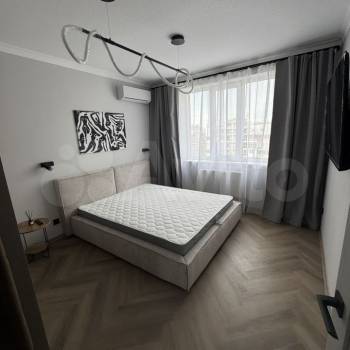 Сдается 1-комнатная квартира, 53 м²