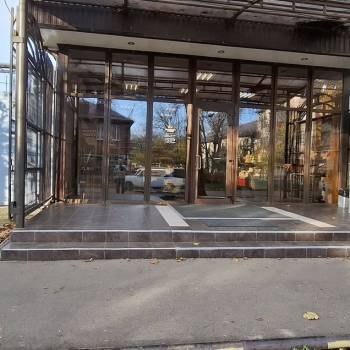 Сдается Торговое помещение, 160 м²