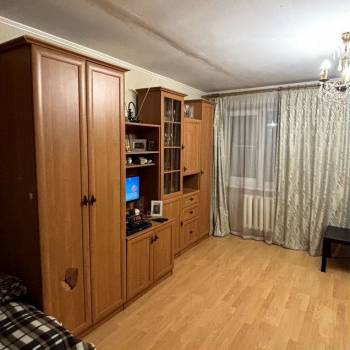 Продается 1-комнатная квартира, 37 м²