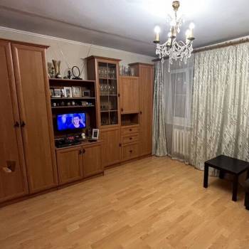 Продается 1-комнатная квартира, 37 м²