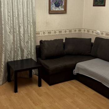 Продается 1-комнатная квартира, 37 м²