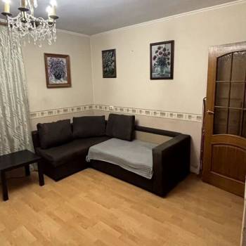 Продается 1-комнатная квартира, 37 м²
