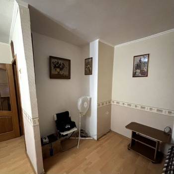 Продается 1-комнатная квартира, 37 м²