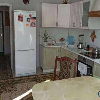 Продается 1-комнатная квартира, 37 м²