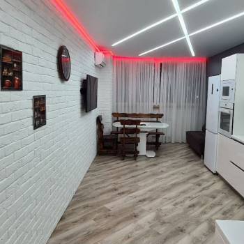 Сдается 2-х комнатная квартира, 75 м²