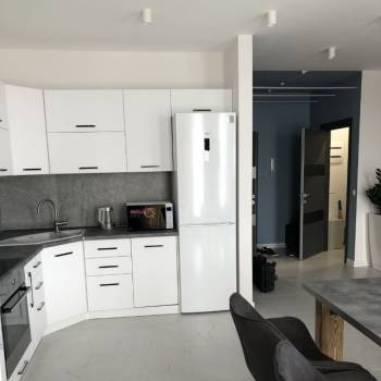 Продается 1-комнатная квартира, 60 м²