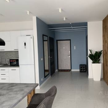 Продается 1-комнатная квартира, 60 м²