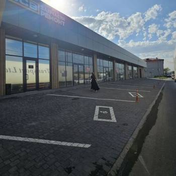 Сдается Торговое помещение, 210 м²