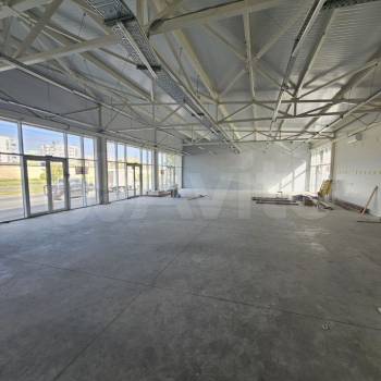 Сдается Торговое помещение, 210 м²