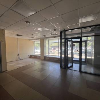 Сдается Торговое помещение, 95 м²