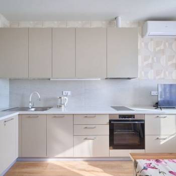 Продается 1-комнатная квартира, 46 м²