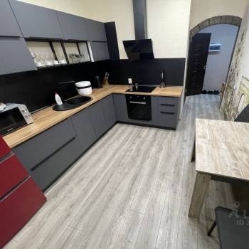 Продается 1-комнатная квартира, 43 м²