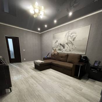 Продается 1-комнатная квартира, 43 м²