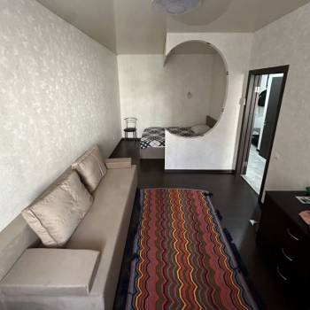 Сдается 1-комнатная квартира, 42 м²