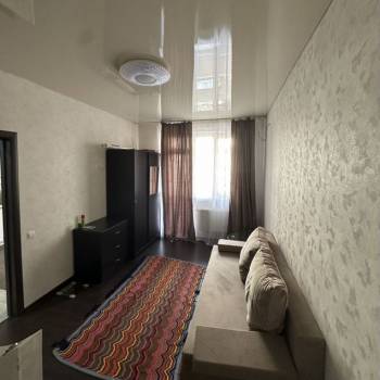 Сдается 1-комнатная квартира, 42 м²