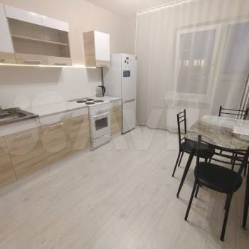 Сдается 1-комнатная квартира, 39 м²