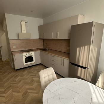 Сдается 1-комнатная квартира, 43 м²