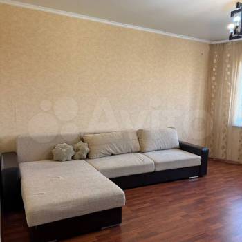 Сдается 2-х комнатная квартира, 77,2 м²