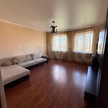 Сдается 2-х комнатная квартира, 77,2 м²