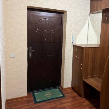 Сдается 2-х комнатная квартира, 77,2 м²