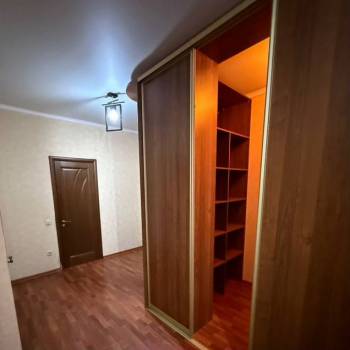 Сдается 2-х комнатная квартира, 77,2 м²