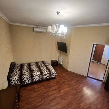 Сдается 1-комнатная квартира, 50 м²