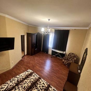 Сдается 1-комнатная квартира, 50 м²