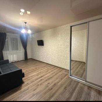 Сдается 1-комнатная квартира, 42 м²