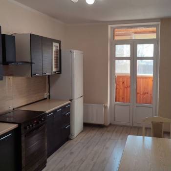 Продается 1-комнатная квартира, 47 м²