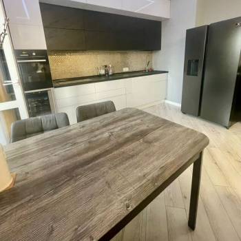 Продается 2-х комнатная квартира, 56 м²